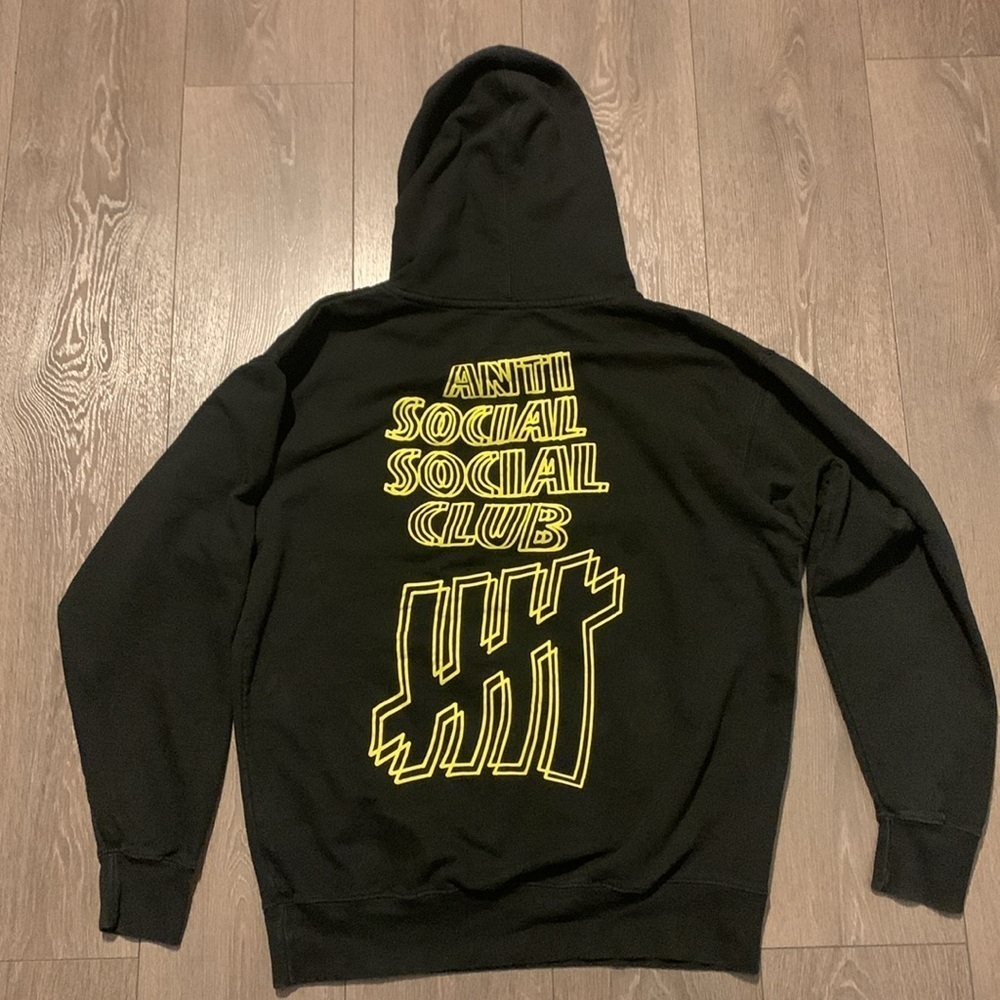Anti Social Social Club x Undefeated Hoodie - Black - Picture 4 of 8